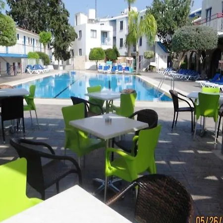 Green Bungalows Hotel Apartments