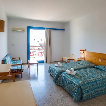 Green Bungalows Hotel Apartments 3*