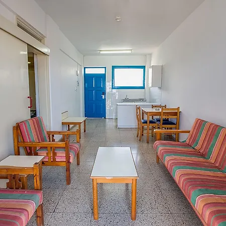 Green Bungalows Hotel Apartments Апарт-готель Айя-Напа