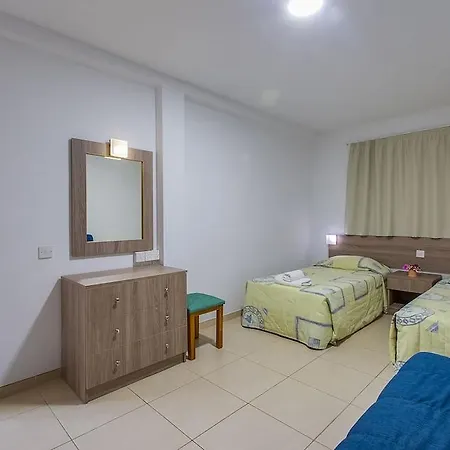 Green Bungalows Hotel Apartments 3*