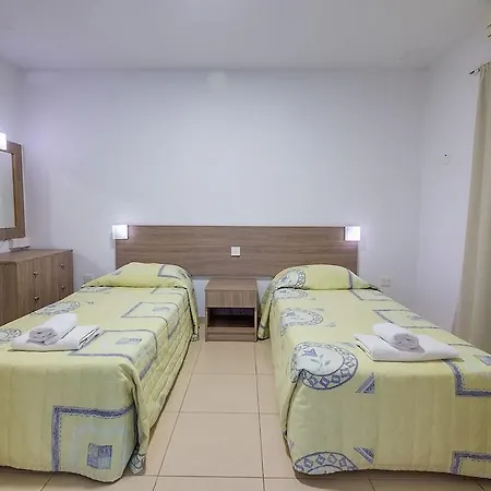 Green Bungalows Hotel Apartments 3*
