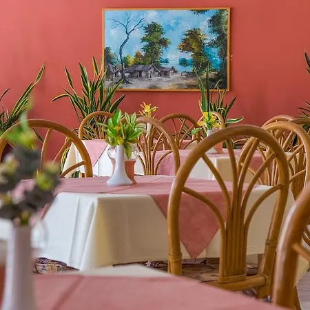 Green Bungalows Hotel Apartments 3* Айя-Напа
