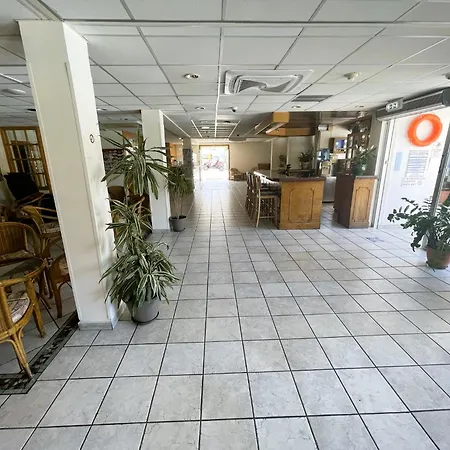 Green Bungalows Hotel Apartments 3*