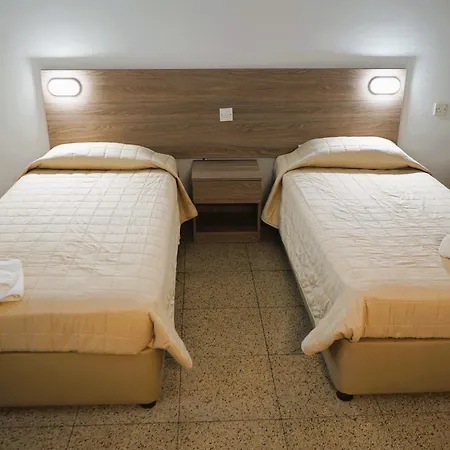 Green Bungalows Hotel Apartments 3* Айя-Напа