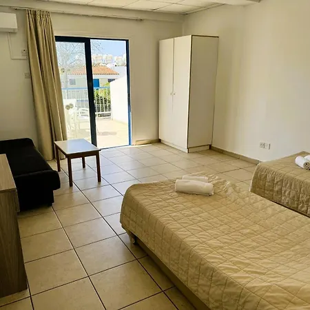Green Bungalows Hotel Apartments Апарт-готель 3*