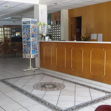 Green Bungalows Hotel Apartments Апарт-готель Айя-Напа